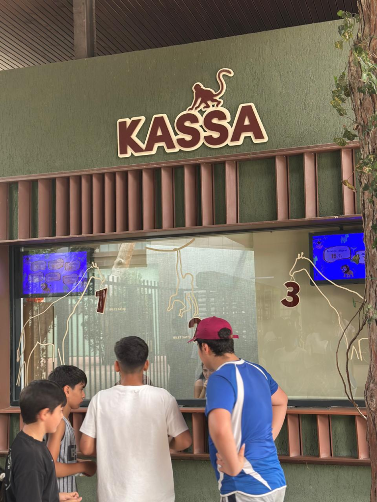Baku Zoo ticket counter